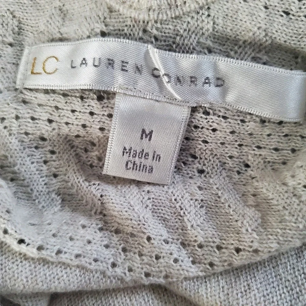 Lauren Conrad lightweight beige sweater with bows‎ size M